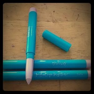 Thrive Causemetics Brilliant Eye Brightener